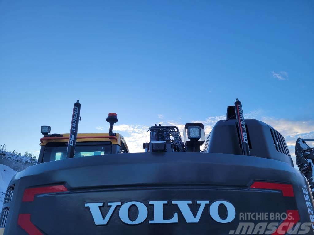 Volvo ECR235EL Makin 3D Säljes/For Sale Excavadoras de cadenas