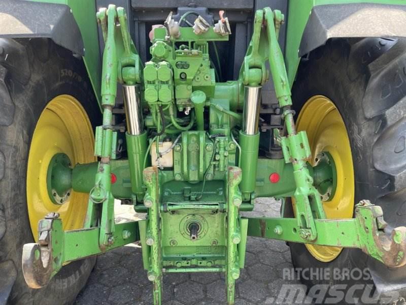John Deere 6810 Tractores