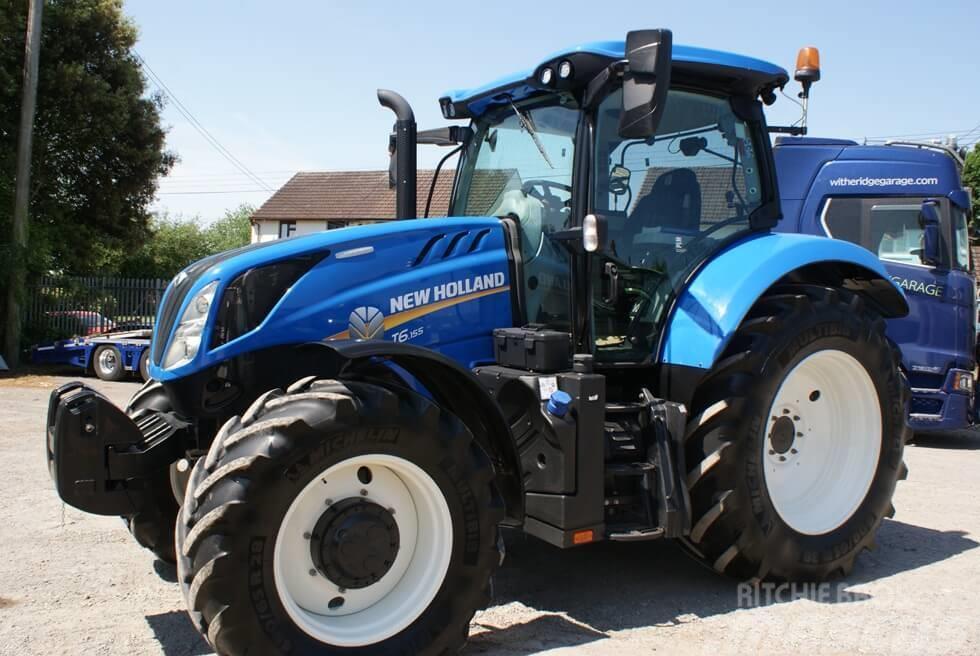 New Holland T6.155 Dynamic Command Tractores