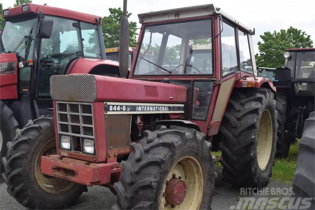 Case IH 844 A/S Tractores