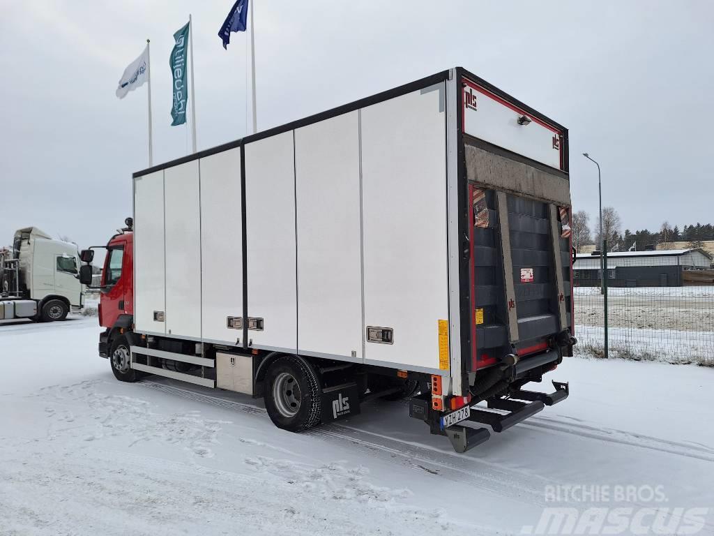 Volvo FL skåp med Öppningsbar sida Camiones caja cerrada