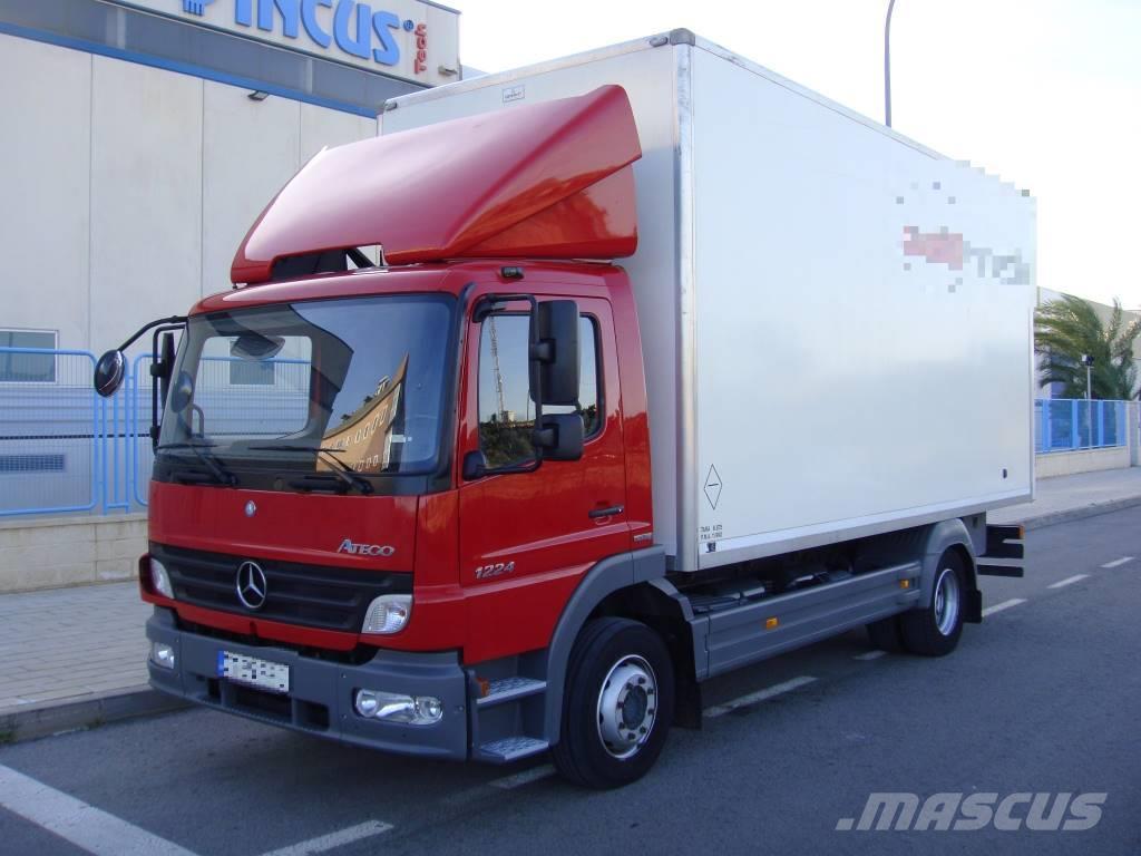 Mercedes-Benz ATEGO 1224 CARROCERIA CERRADA Camiones caja cerrada