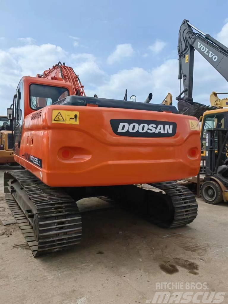 Doosan 225 Excavadoras de cadenas
