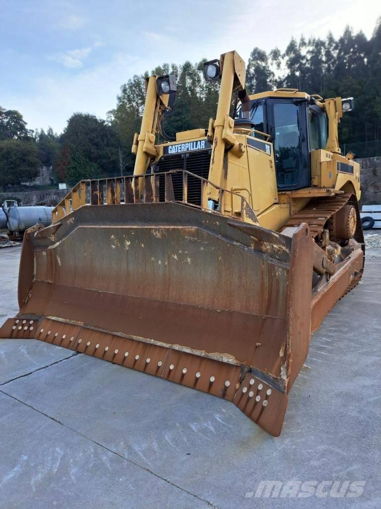 Caterpillar D 8 T Buldozer sobre oruga