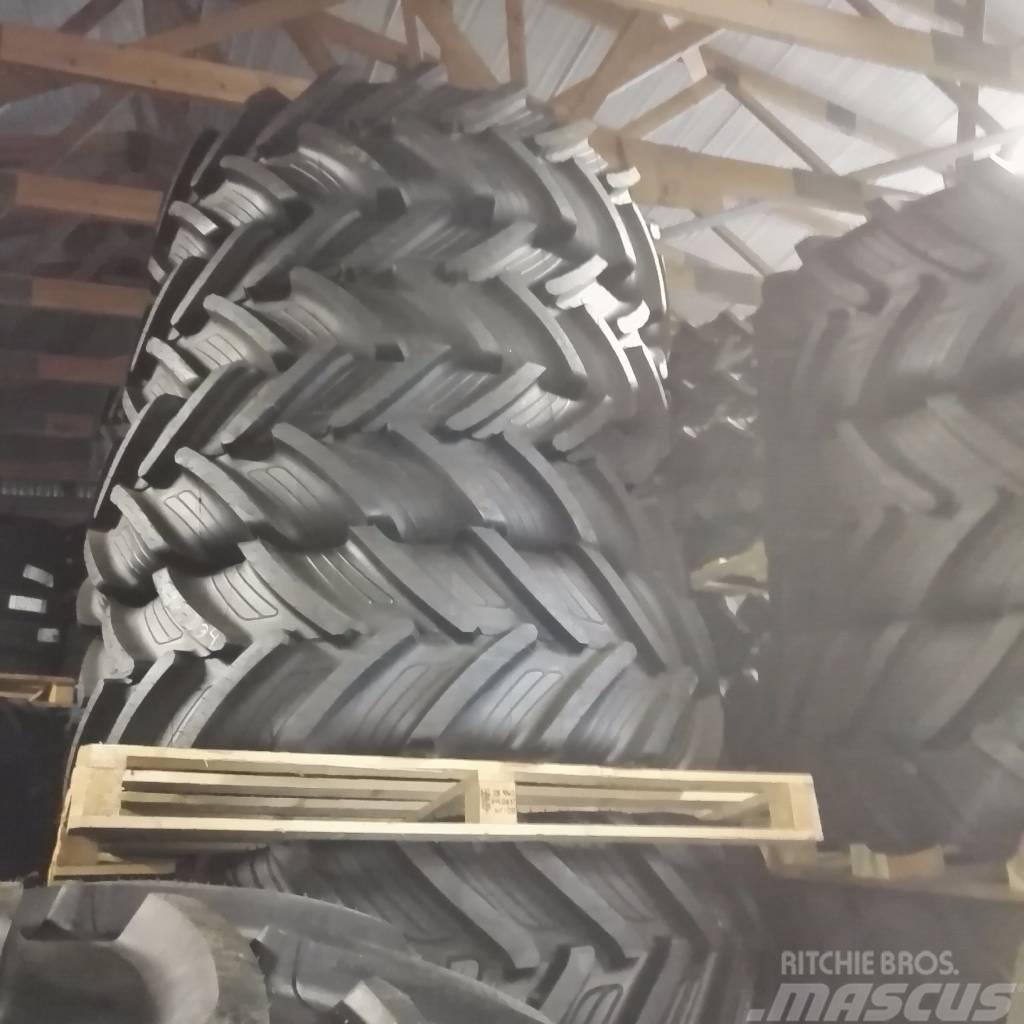  Traktori renkaita Neumáticos, ruedas y llantas