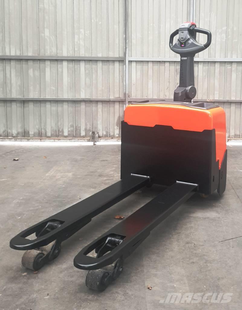 BT LWE 130 Minimover Transpaletas Electricas