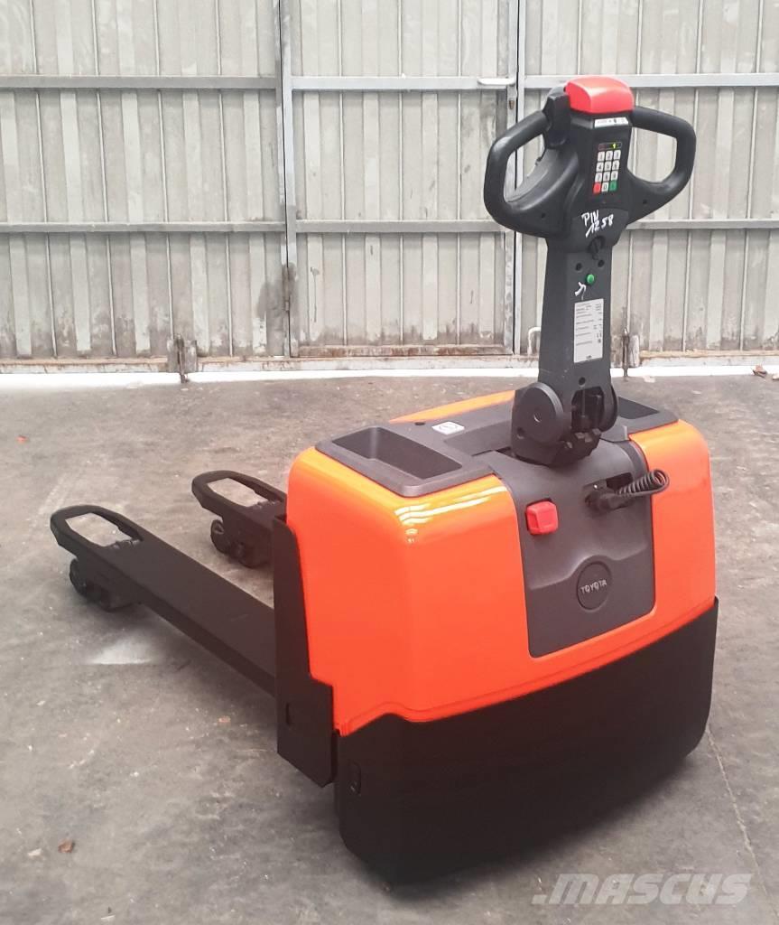 BT LWE 130 Minimover Transpaletas Electricas