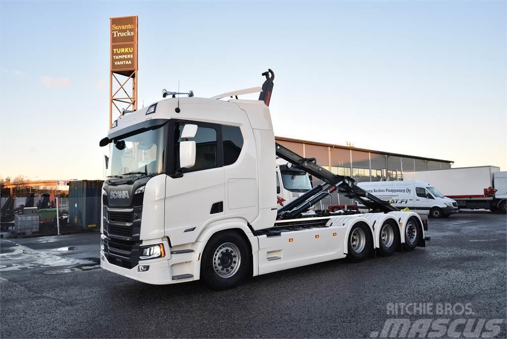 Scania R560 Super 8x4 Camiones polibrazo