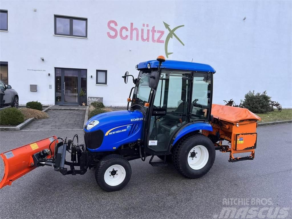 New Holland Boomer 25, Schiebeschild, Salzstreuer, Schneeschil Tractores