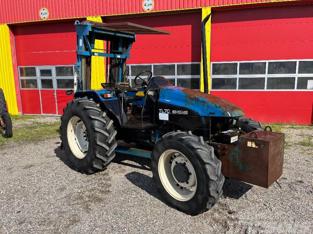 New Holland TL 70 Med Byggelift Tractores