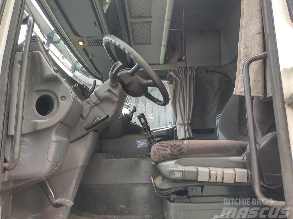 Scania R114 6x2 umpikori, työkoneeksi rekisteröity Camiones caja cerrada