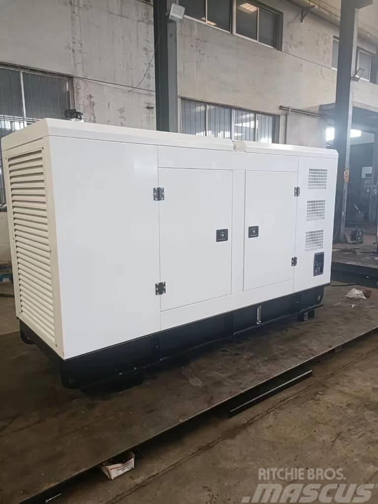 Cummins 6BTAA5.9-G12 Sound insulation generator set Generadores diesel