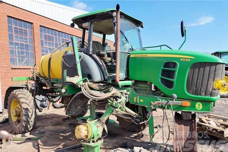 John Deere JD 4630 Spray Tractor Now stripping for spares. Tractores