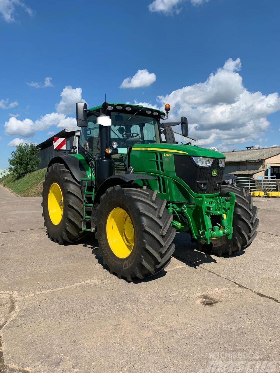 John Deere 6250R Ultimate Edition Tractores