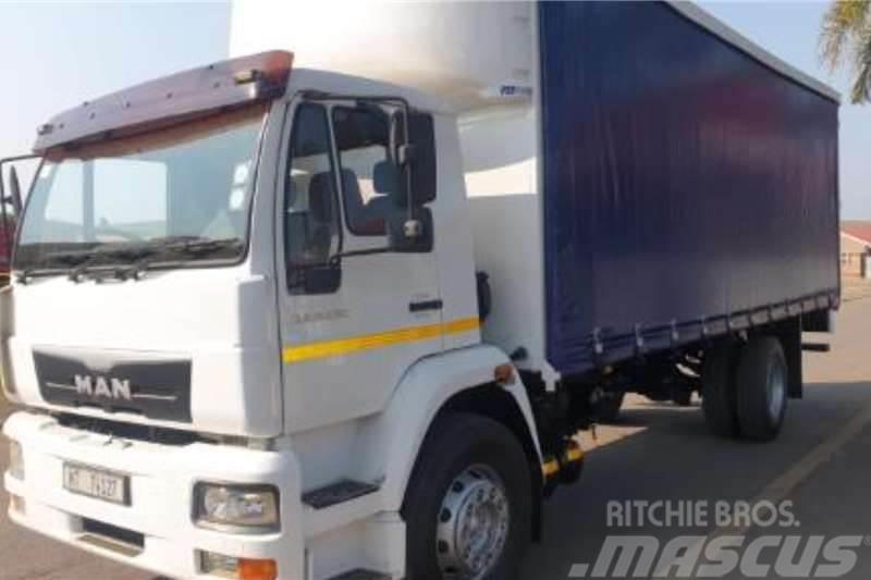 MAN 2018 MAN CLA15.220 CURTAIN SIDE TRUCK Otros camiones