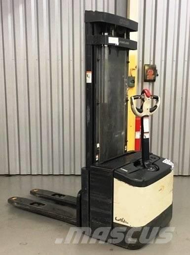 Crown WE 2300-1.6 TT Pedestrian stacker