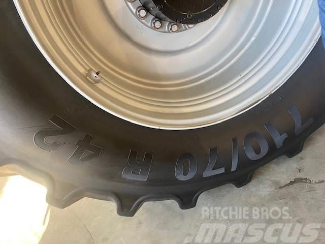  Wielen (Krone) Mitas 710/70R42 80% Neumáticos, ruedas y llantas