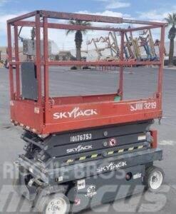 SkyJack SJIII3219 Plataformas tijera