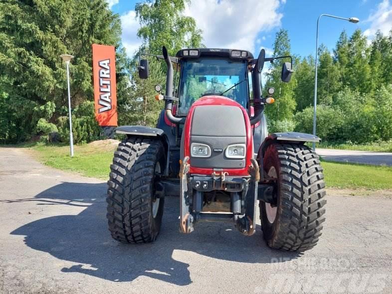 Valtra T150 HT Tractores