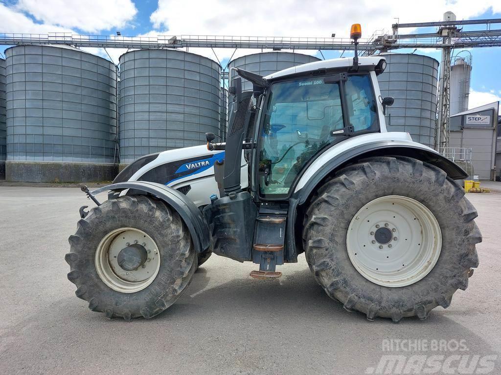 Valtra T214 DIRECT Tractores