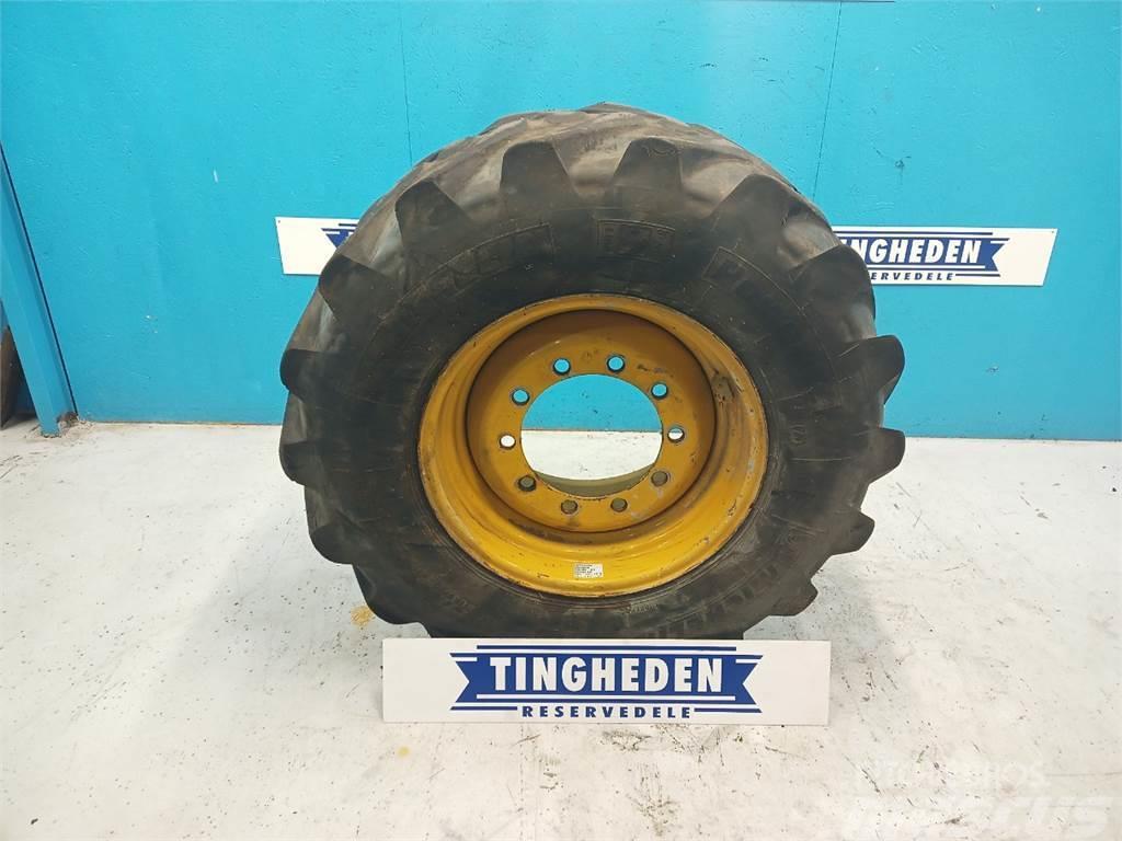  24 440/80-24 Tyres, wheels and rims