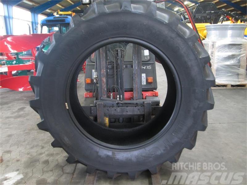 Michelin XM108 540/65 R38 Neumáticos, ruedas y llantas