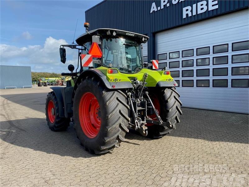 CLAAS ARION 650CIS+ Frontlift. Tractores