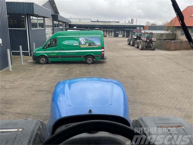 New Holland 8040 Affjedret foraksel Tractores