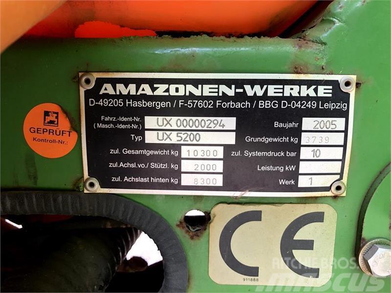 Amazone UX5200 24 meter med bom styring Pulverizadores arrastrados