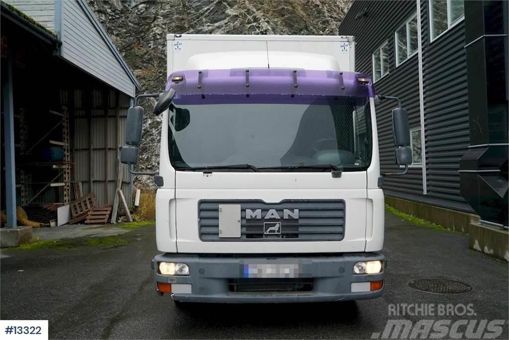 MAN TGL 8.210 Box truck w/ Zepro Lift Camiones caja cerrada