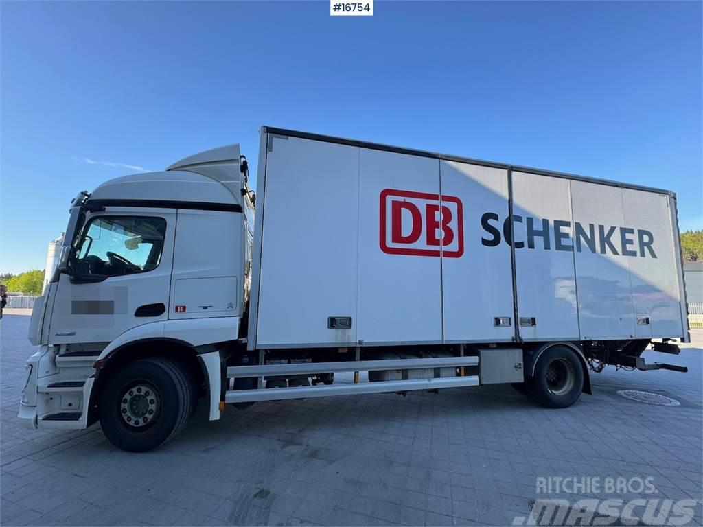 Mercedes-Benz Actros 1835 4x2 box truck w/ full side opening and Camiones caja cerrada
