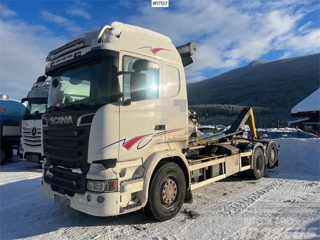 Scania R580 hook truck w/ 20T Palfinger hook and High-cov Camiones polibrazo