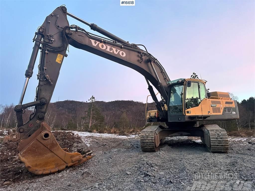 Volvo EC380 Tracked digger w/ Digger bucket and HK attac Excavadoras de cadenas
