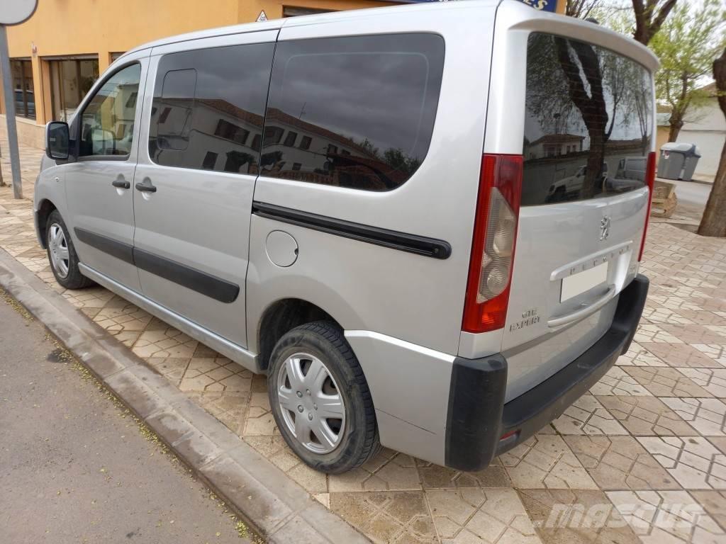 Citroën Jumpy Combi HDI 8/9pl. 120 Furgonetas /Furgón