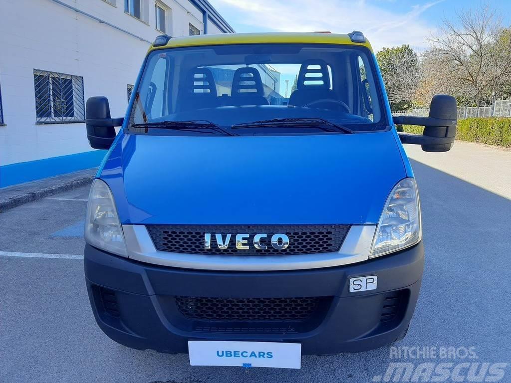 Iveco 70C18 PORTACOCHES Camiones grúa