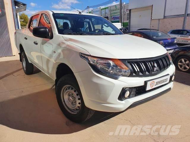 Mitsubishi L200 2.5DI-D Double Cab M-PRO Furgonetas /Furgón