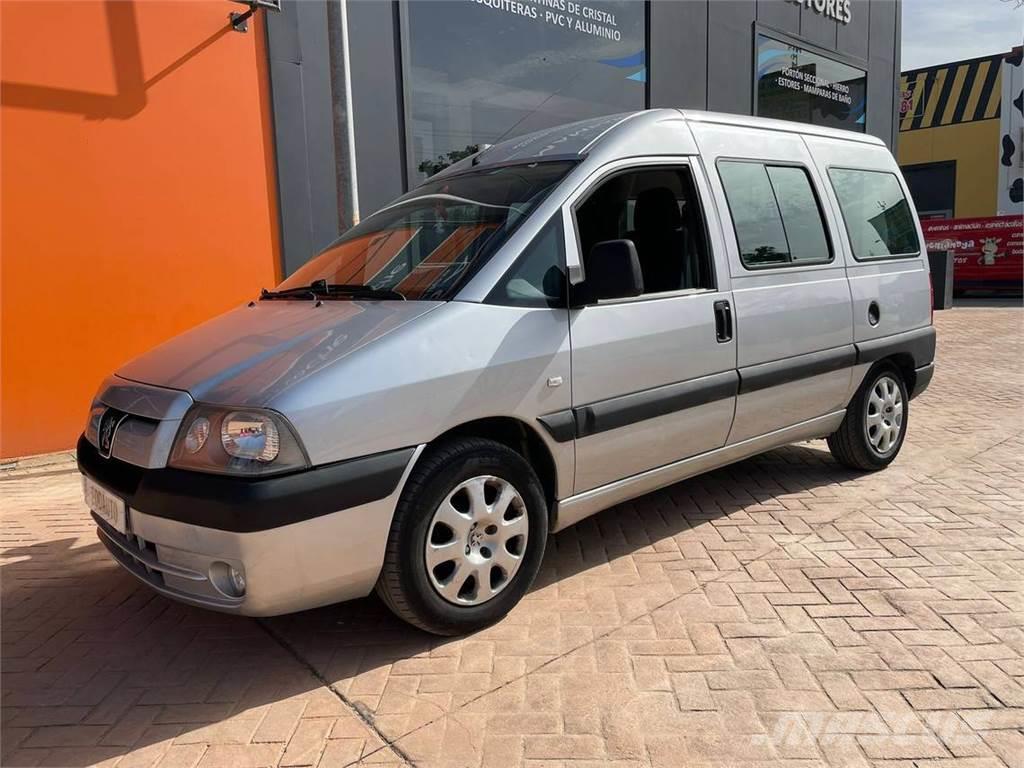 Peugeot Expert Combi 5/6 2.0HDI Premium Furgonetas /Furgón