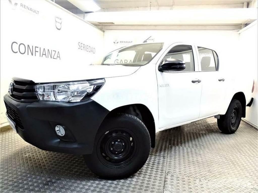 Toyota Hilux 2.4 D4D Cabina Doble GX 4p Furgonetas /Furgón