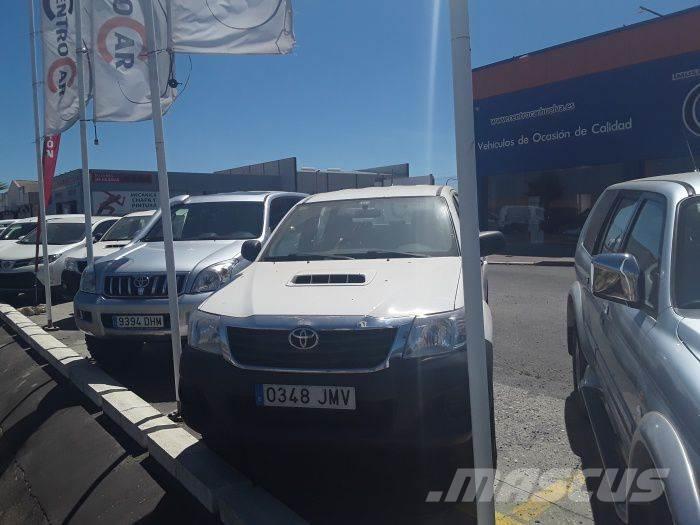 Toyota Hilux 2.5D-4D Cabina Doble GX 4x4 Furgonetas /Furgón