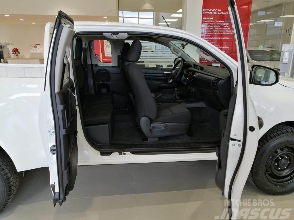 Toyota Hilux Cabina Extra GX Furgonetas /Furgón