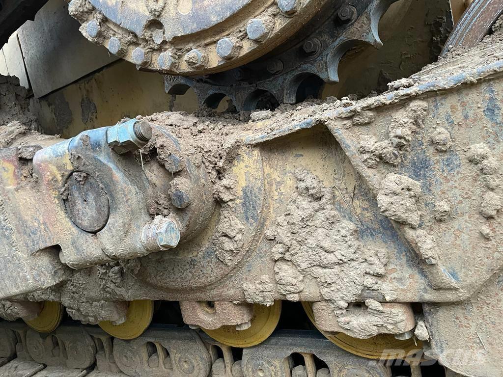 Caterpillar D 6 T XL Buldozer sobre oruga
