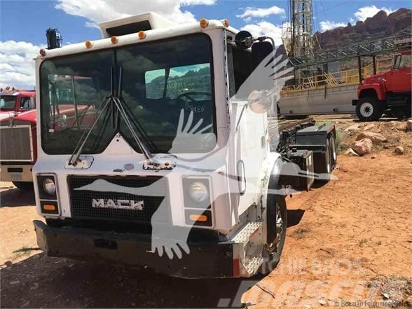 Mack MR6855 Camiones de basura