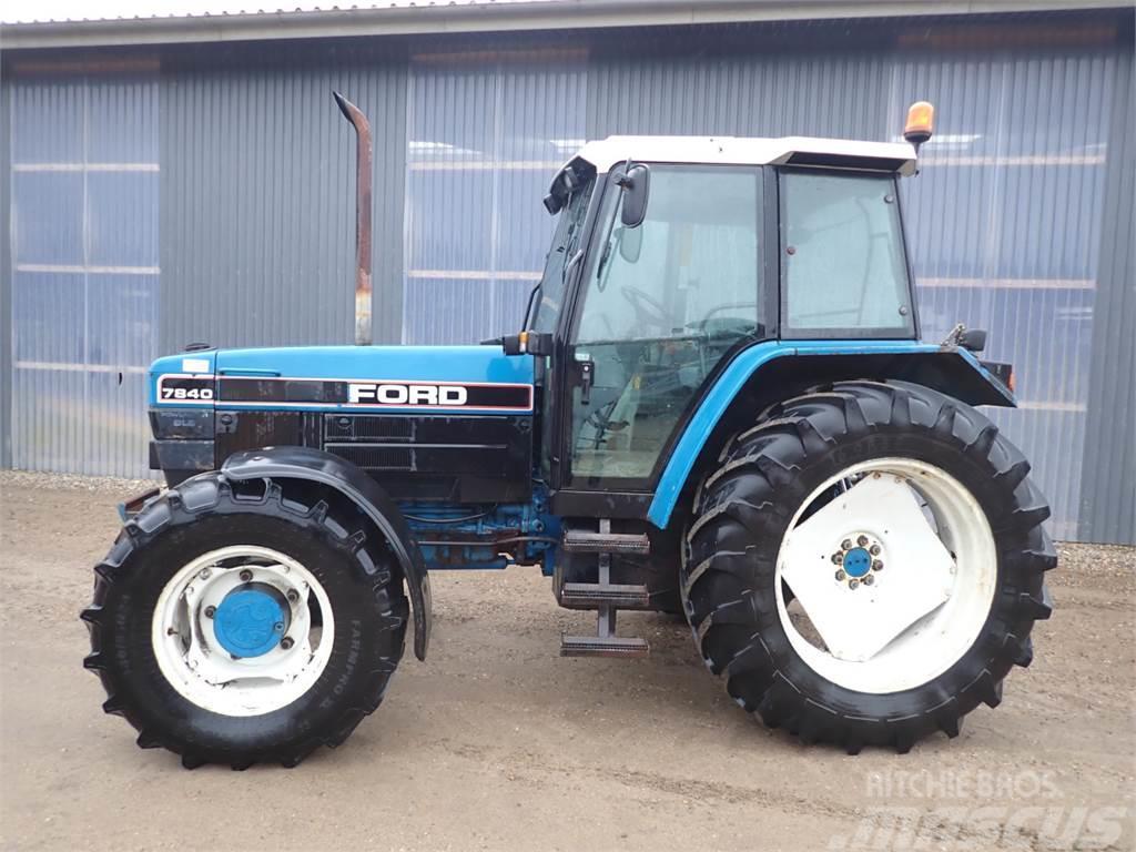New Holland 7840 Tractores