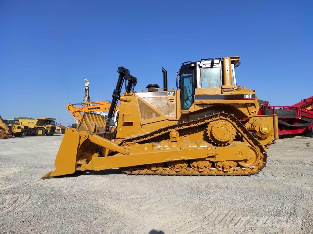 Caterpillar D 8 T Buldozer sobre oruga