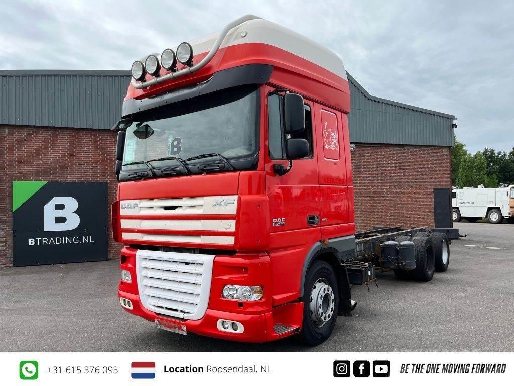 DAF XF 105.460 6x2 - 10 tires - 2008 - Manual ZF - Ret Camiones chasis