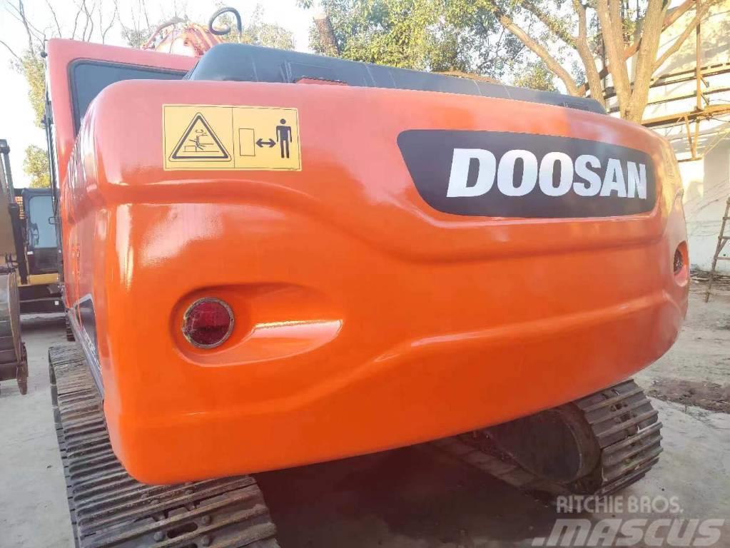 Doosan DX 225 Excavadoras de cadenas