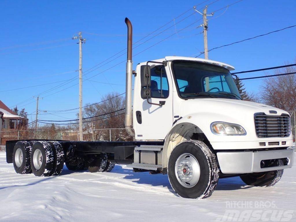 Freightliner M2106 Camiones chasis