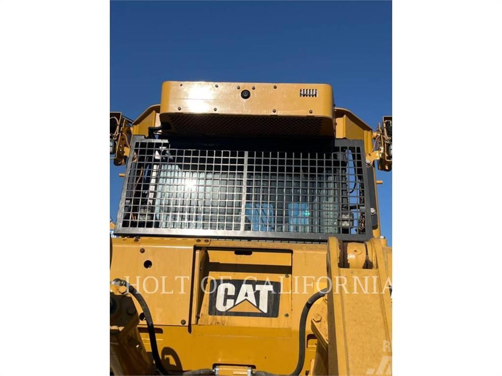 CAT D8T Buldozer sobre oruga