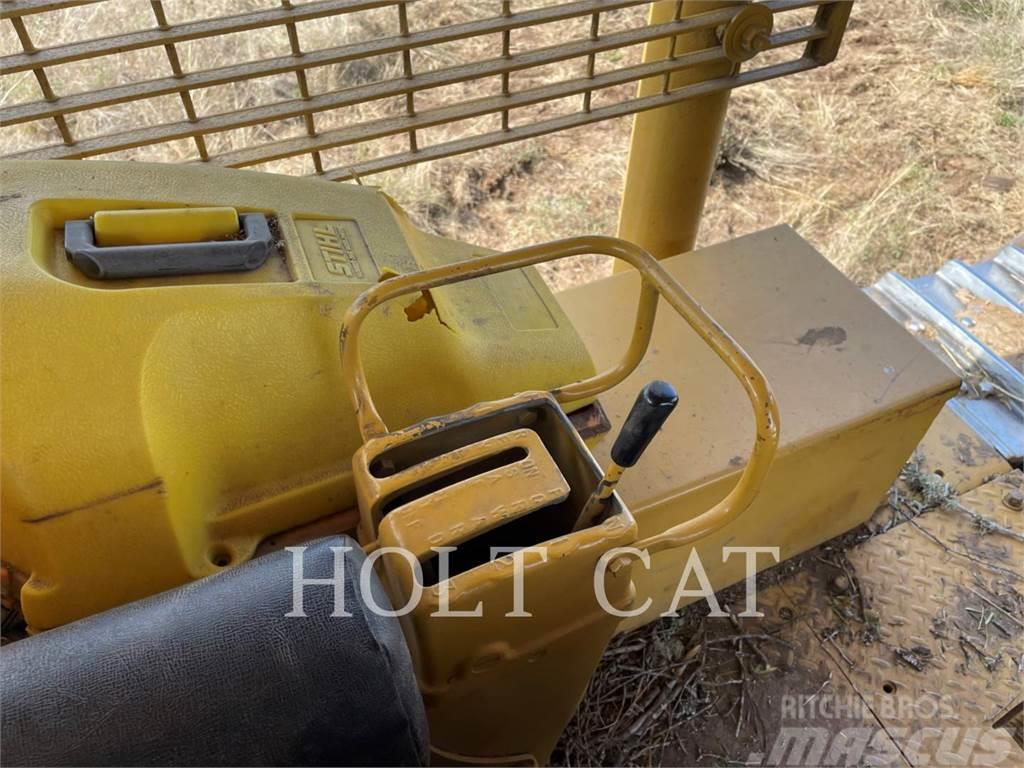 CAT D9G Buldozer sobre oruga