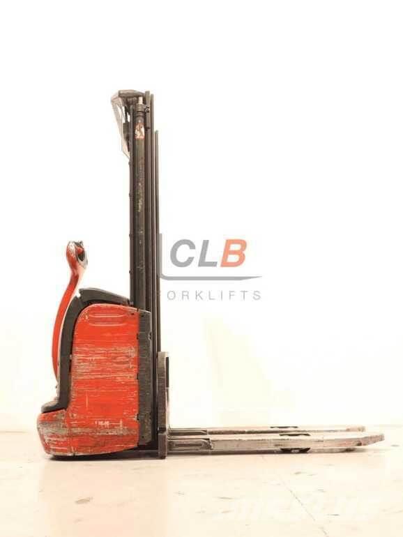 Linde L 10 / 379 Apiladores eléctricos autopropulsados